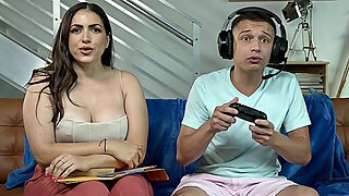 Big Dick Makes Stepmom Wanna Skip Playing And Get Fucking