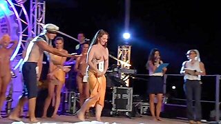 No resistiu ao shortinho colado da cunhada e fodeu a safada na cozinha - Nude Contest Koversada 2016 - 1