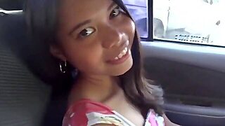 Tinedžerky Anal (18+)