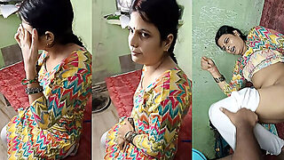 Desi Hot Girl Invite Her Collage Boyfriend In His Room And Fuck His Pussy.