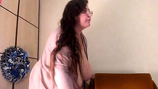 Let Me Tease U With My Gorgeous Body