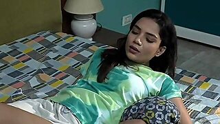 Pooja Bhabi Ki Rasheeli Chut Ep 06
